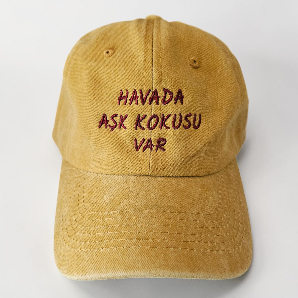 Şapka - Havada Aşk Kokusu Var