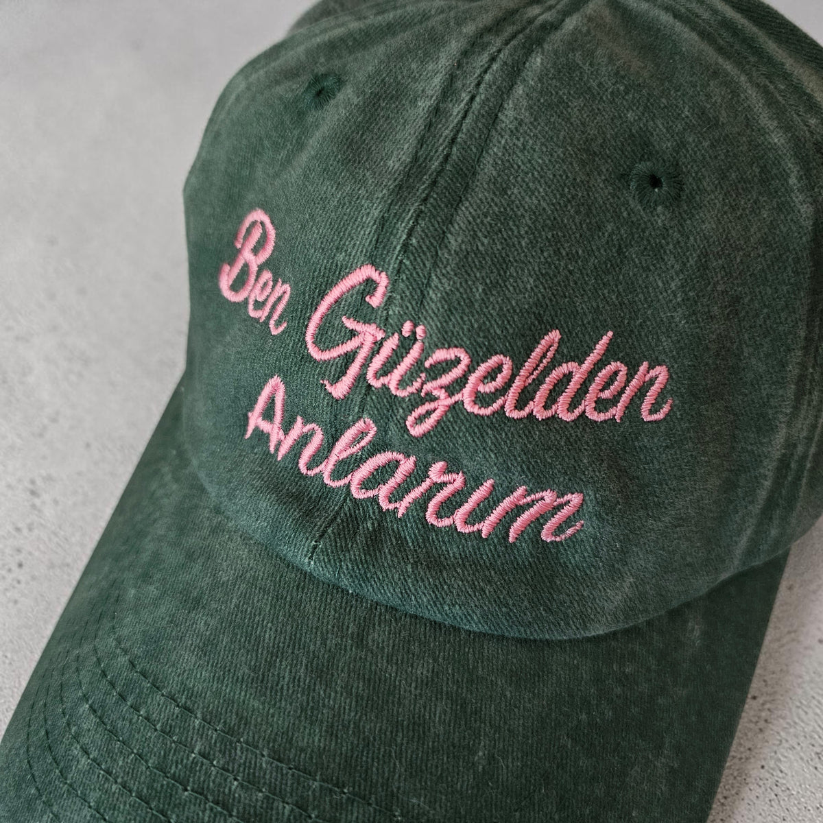 Şapka - Ben Güzelden Anlarım